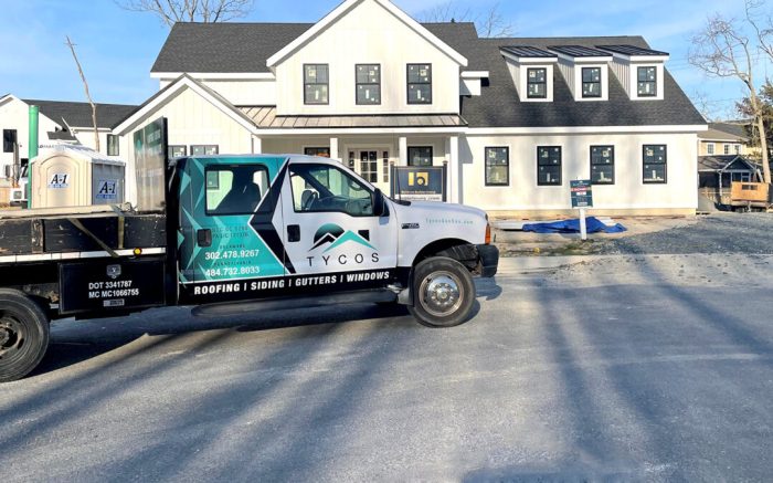 Selecting the Right Roofing and Siding Colors | Tycos