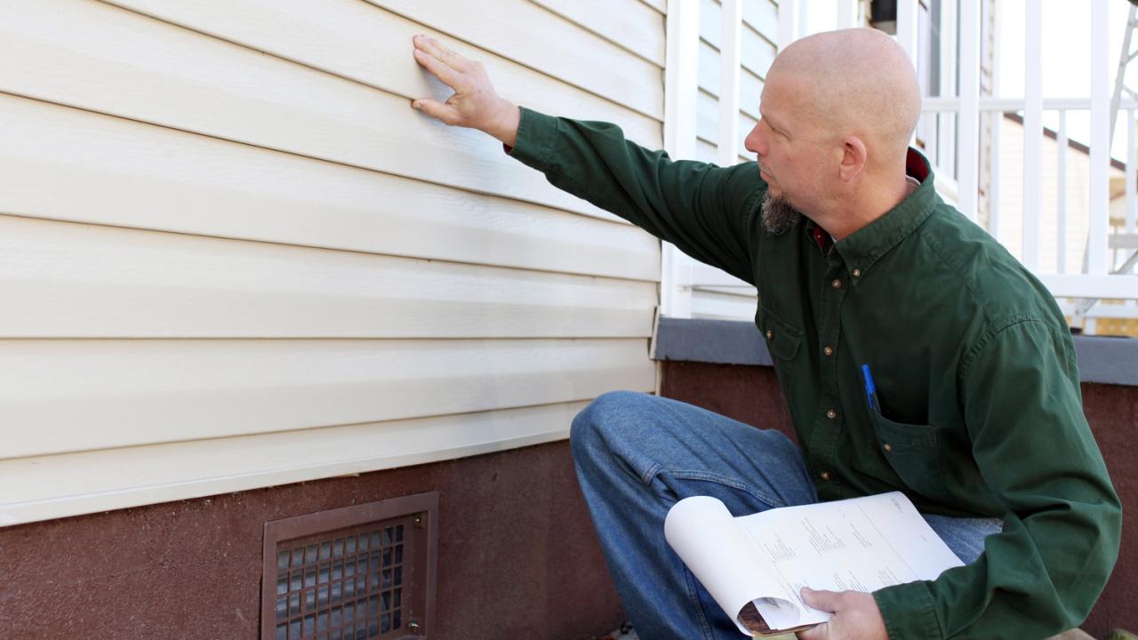 How to Repair Aluminum Siding in Less Than an Hour